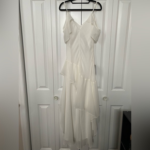 Le Chateau Women’s Chiffon Cold Shoulder Dress - Picture 3 of 8